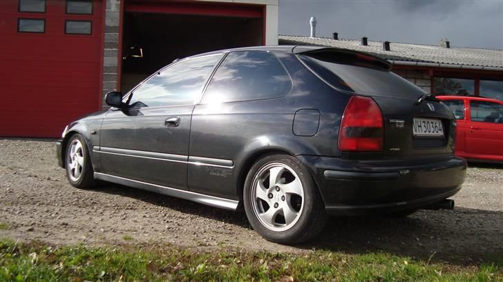 Honda Civic VTI "SOLGT" billede 8