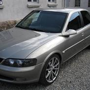 Opel vectra CDX 2.0 16V