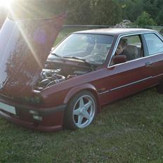 BMW 320I TURBO *SOLGT*