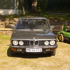 BMW E28