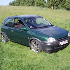 Opel corsa 1.4 16v sport 90 hk