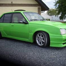Opel ascona c 16v (solgt)