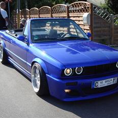 BMW 325i cab
