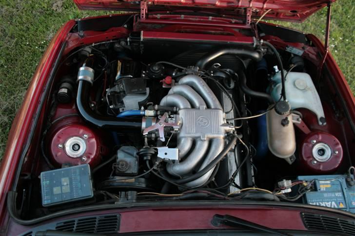 BMW 320I TURBO *SOLGT* billede 3