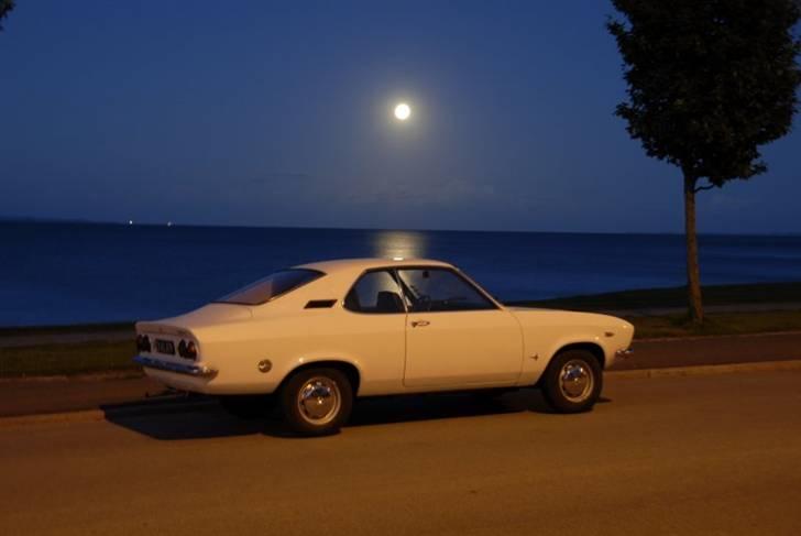 Opel Manta A 1.6s - Strandpromenaden mod Moesgård, på vej hjem fra Kalø billede 18