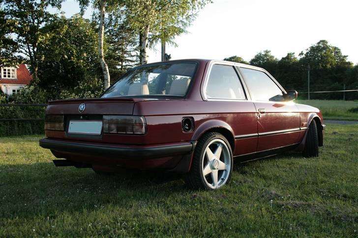 BMW 320I TURBO *SOLGT* billede 8