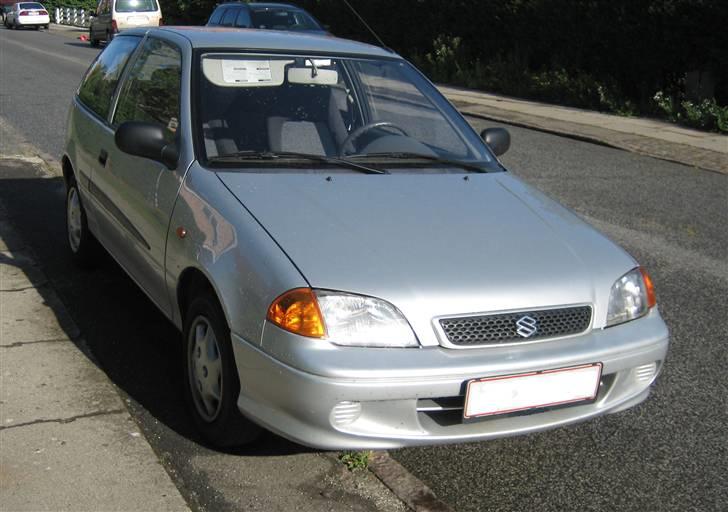 Suzuki Swift 1,3 GLS 3d billede 2