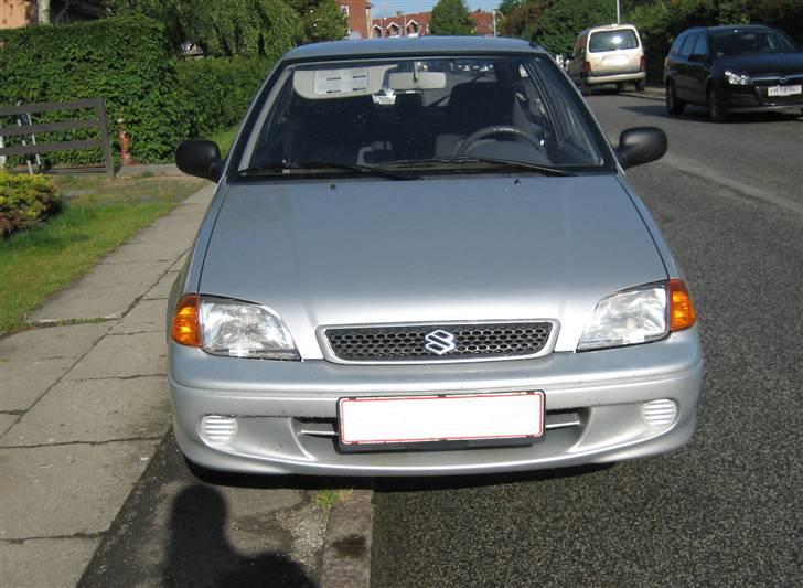 Suzuki Swift 1,3 GLS 3d billede 3