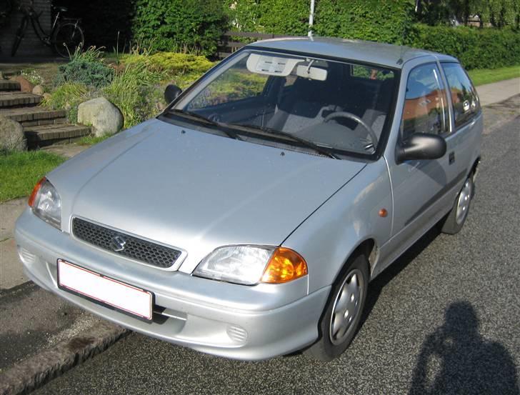 Suzuki Swift 1,3 GLS 3d billede 4