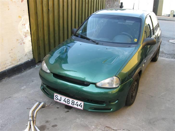 Opel Corsa b Swinger [Tidl bil] - forand bilen ses min nye bananskralder :-) billede 17
