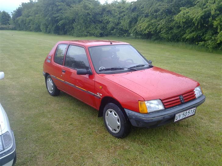 Peugeot 205 1,1colerline Solgt! billede 2