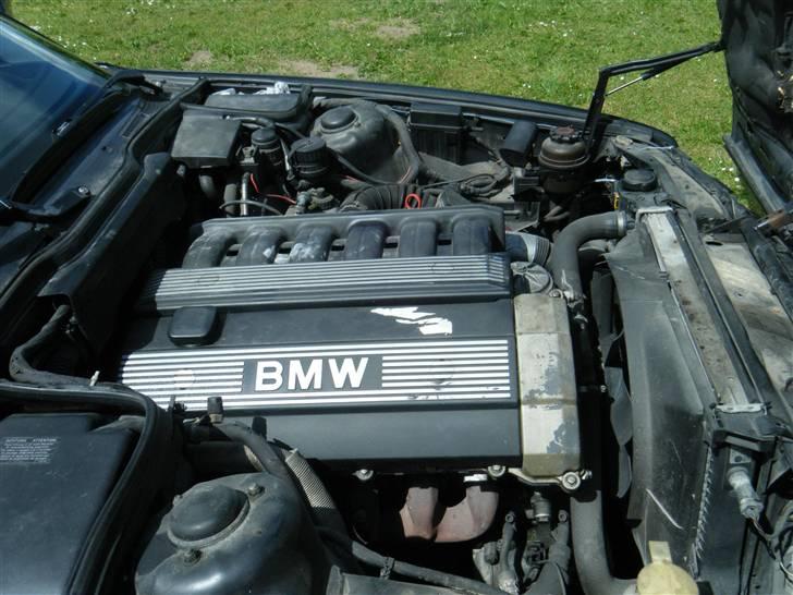 BMW e34 525i 24v (Solgt) billede 13
