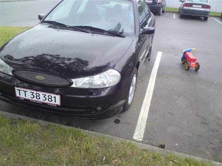 Ford mondeo (total skadet) billede 4