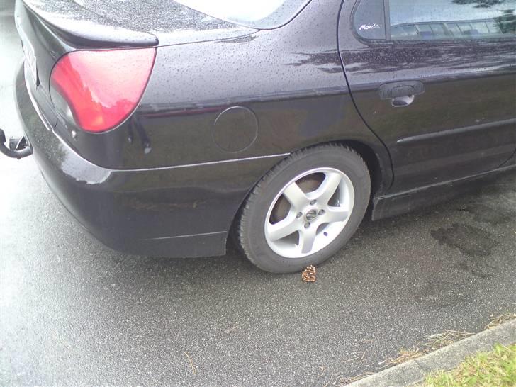 Ford mondeo (total skadet) billede 7