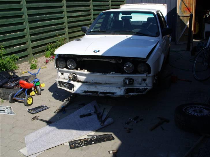 BMW 320 til solgt. billede 1