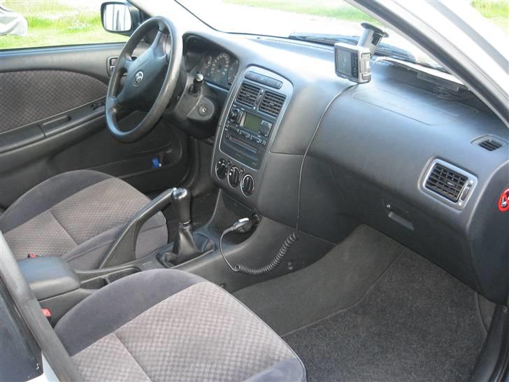 Toyota Avensis D4D billede 10