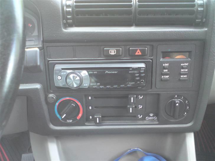 BMW 325i solgt billede 4