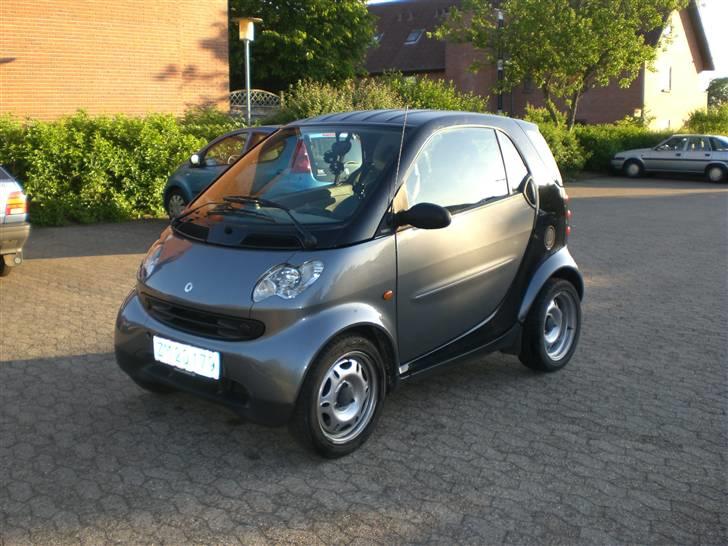 Smart Fortwo 0,8 cdi "solgt" - Den ser sjovt nok større ud på alle billeder.. billede 1