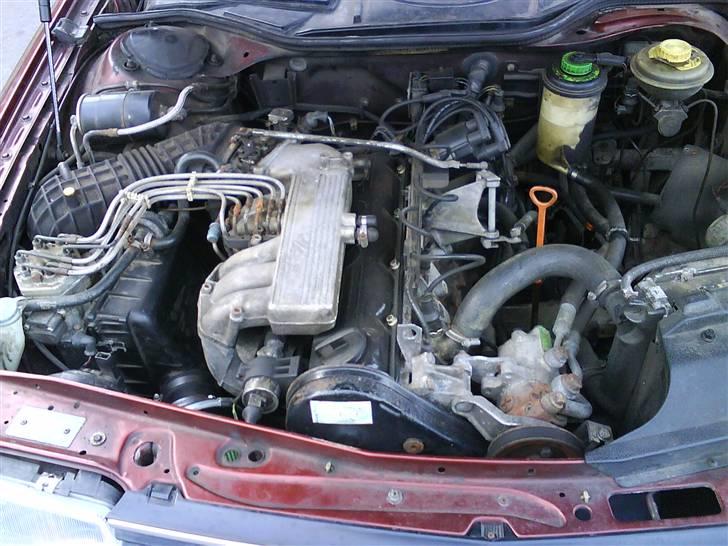 Audi 100 2,3 SOLGT billede 8