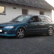 Mazda 323f bj DØD :(