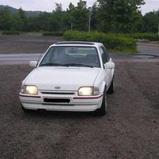 Ford Escort 1.4 Savoy soon RST