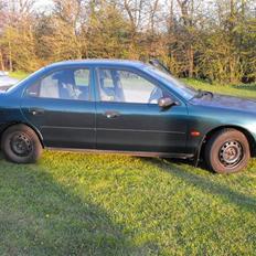 Ford Mondeo 1,8 " Totalskadet"