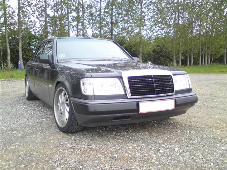 Mercedes Benz 124 230E billede 4