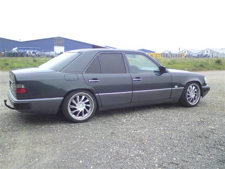 Mercedes Benz 124 230E billede 6