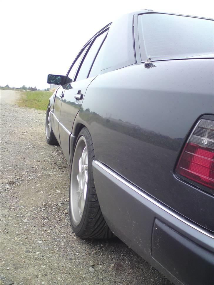 Mercedes Benz 124 230E billede 8