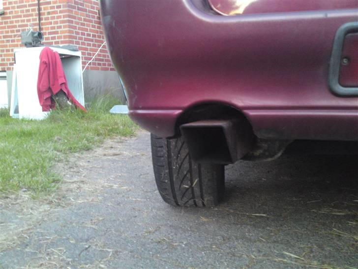 Mitsubishi Lancer Stationcar *RIP* - Hjemmelavet afgangsrør, det er ikke kønt men det gir lige en lille snert af sportslyd billede 6