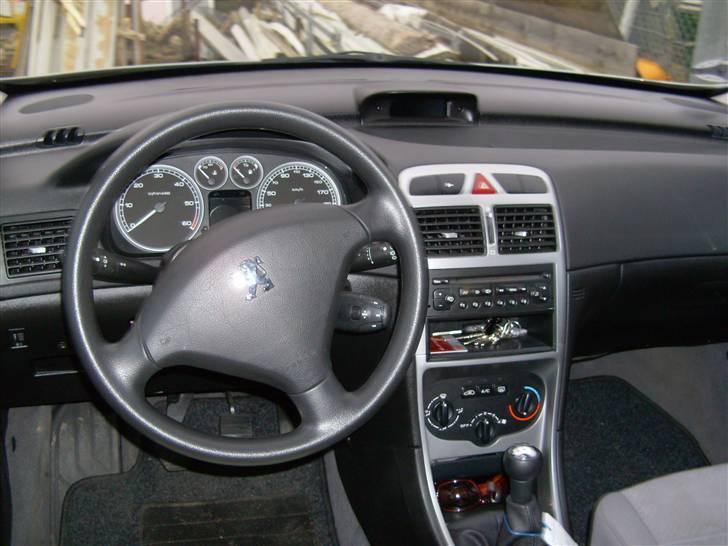 Peugeot 307 HDI Stc. SOLGT... billede 4