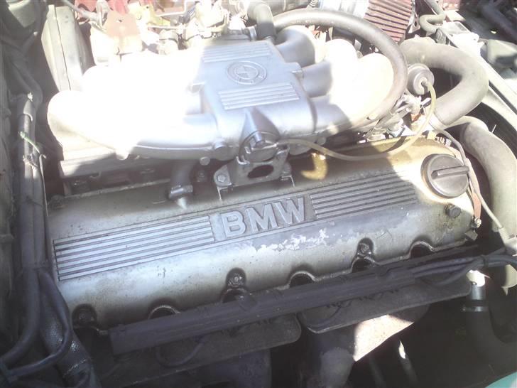 BMW 325i solgt billede 15