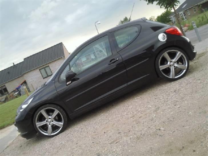 Peugeot 207 1.6 s16  ---solgt--- - Nye DEZENT 8x19 Tommer med spikes;-) mums billede 15