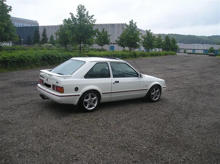 Ford Escort 1.4 Savoy soon RST billede 5