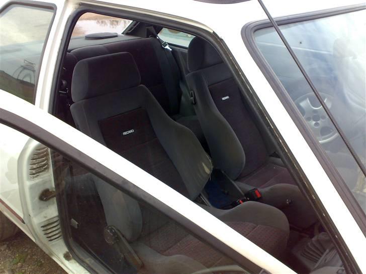 Ford Escort 1.4 Savoy soon RST billede 9