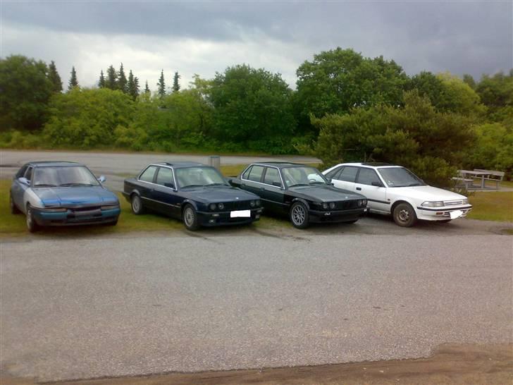 Toyota carina II (SOLGT) - det så de bliver toyotaen æder til morgen mad hehe billede 9