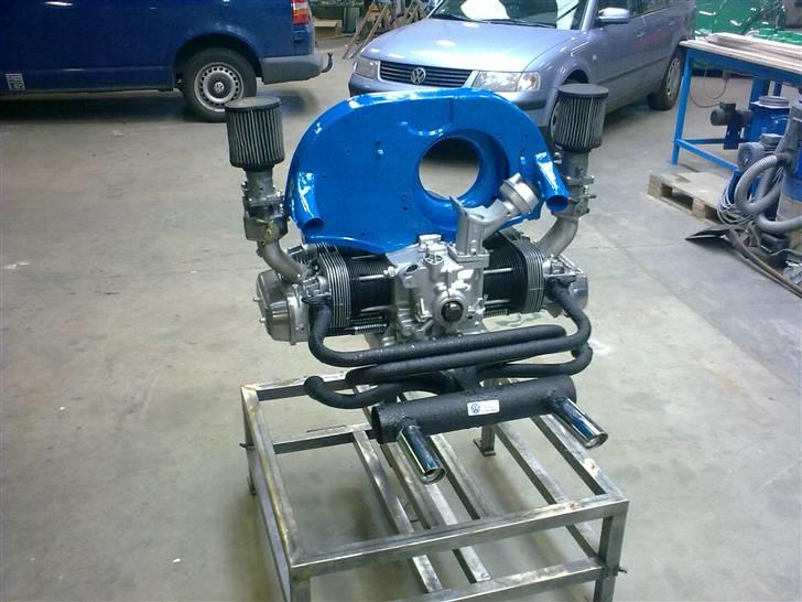 VW bobbel tybe 1 oval - Den "nye" motor tager form. billede 10