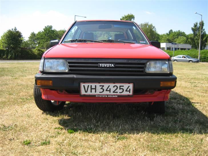 Toyota Starlet 1,0 EP70 *SOLGT* billede 2