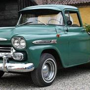 Chevrolet Apache 32 TIL SALG