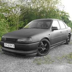 Opel Vectra A 1,8 Solgt