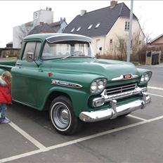 Chevrolet Apache 32 TIL SALG