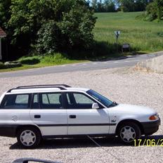 Opel Astra F 1.6i --byttet--
