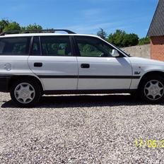 Opel Astra F 1.6i --byttet--