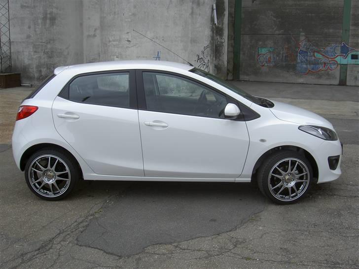 Mazda 2 Advance -SOLGT- billede 4