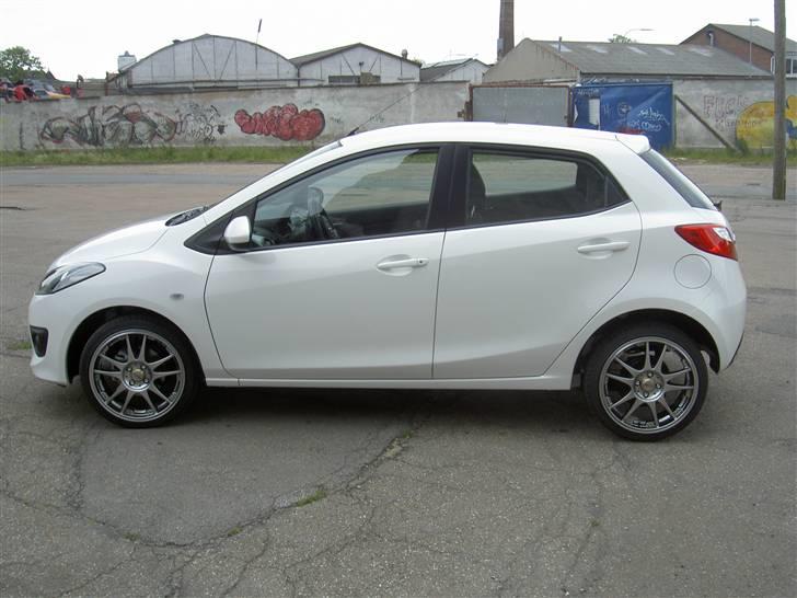 Mazda 2 Advance -SOLGT- billede 8