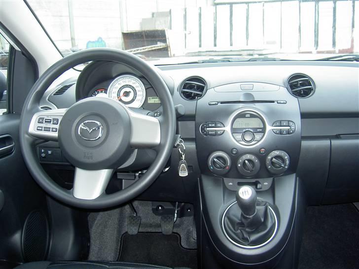 Mazda 2 Advance -SOLGT- billede 11