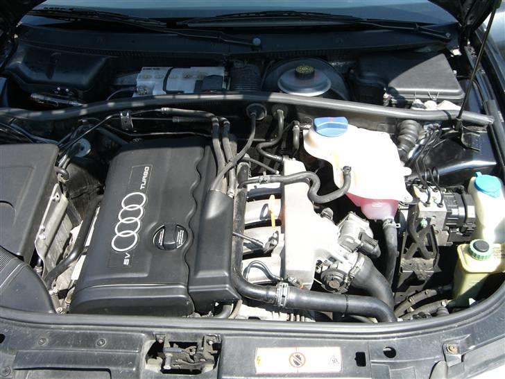 Audi a4 1,8 T - Min lille turbo motor billede 3