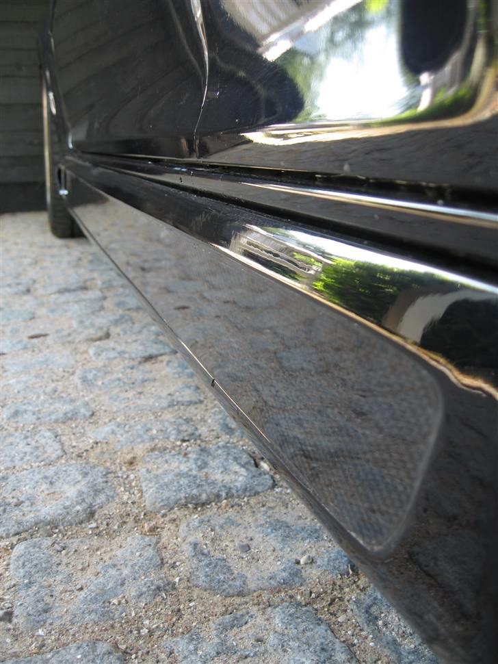 BMW M3 E46  - SOLGT - Sideskørt farvet i vognens farve med carbon indlæg billede 12