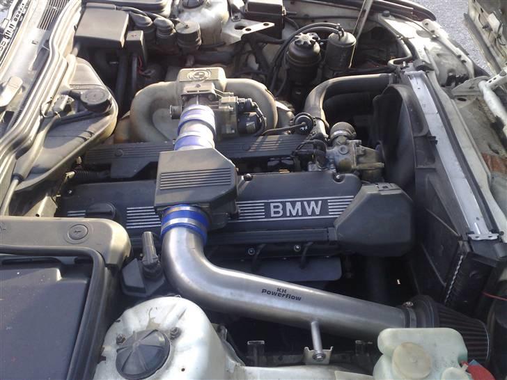 BMW E32 735i **SOLGT** billede 11