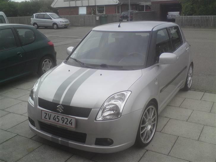 Suzuki Swift 1,5 vvt - nyste billede 1